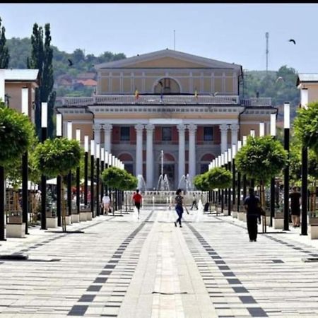 Very Good Location Hunedoara Bagian luar foto