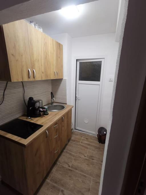Very Good Location Hunedoara Bagian luar foto